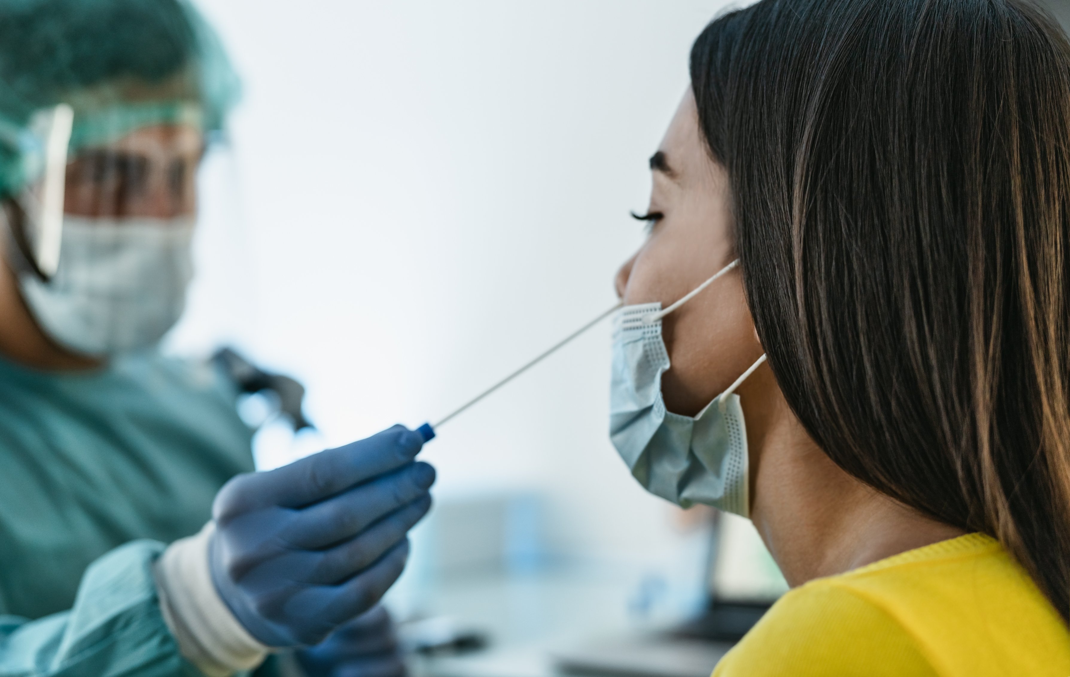 medical-worker-wearing-personal-protective-equipme-2021-09-03-02-58-49-utc