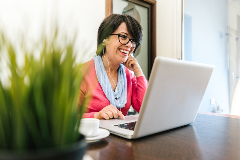 women using a laptop